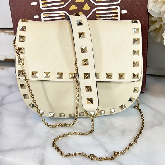 Valentino Garavani Valentino Garavani Rockstud Mini Leather Saddle Crossbody Bag - Picture 10 of 12